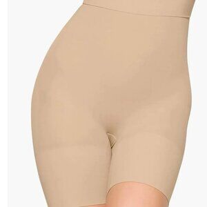 SKIMS Everyday Sculpt Mid Thigh Shapewear Shorts Nude XXS NWT Compression